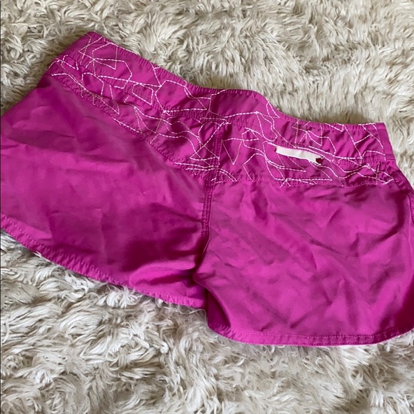 Volcom Kid’s (Girl) Hot Pink Board Shorts Size 5 - Picture 2 of 5